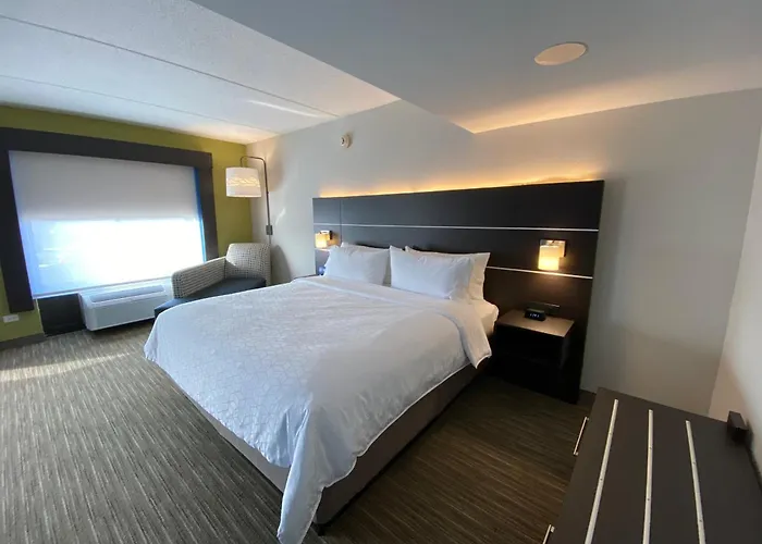 Hotel Express & - By Ihg Prospect Heights