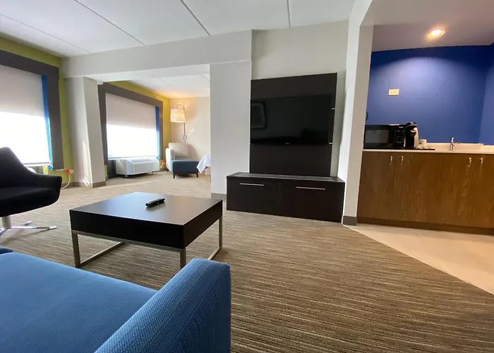 Express & - By Ihg Отель 4*