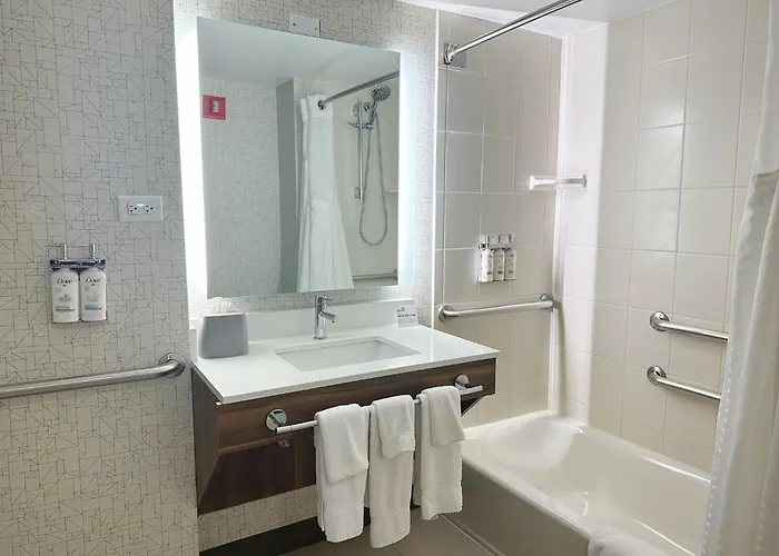 Express & - By Ihg Prospect Heights