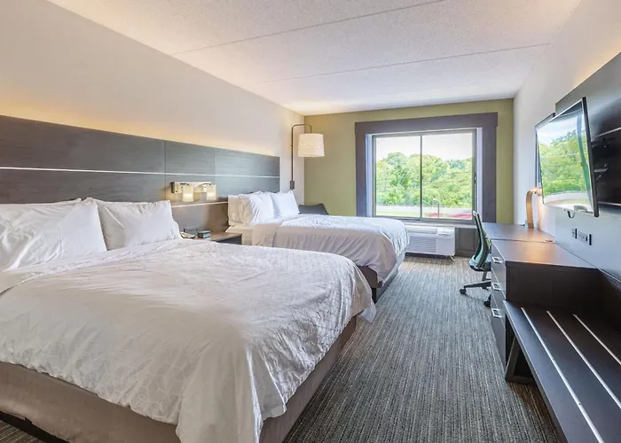 Hotel Express & - By Ihg 4*