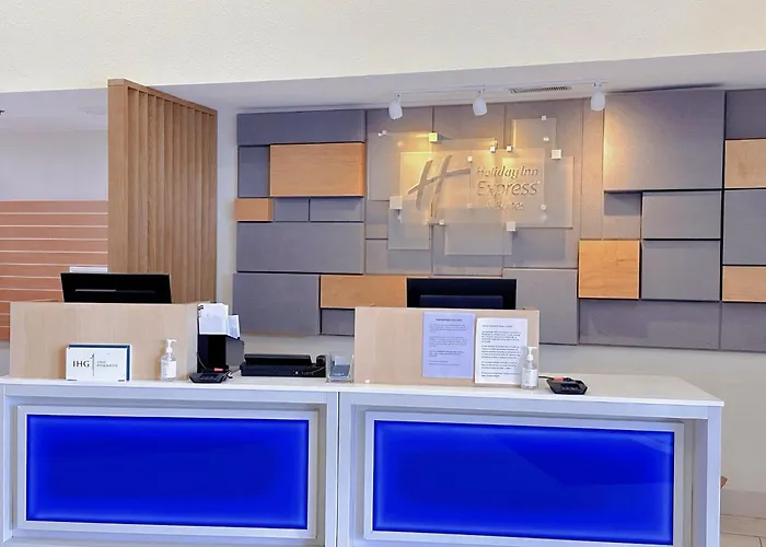 Express & - By Ihg Hotel