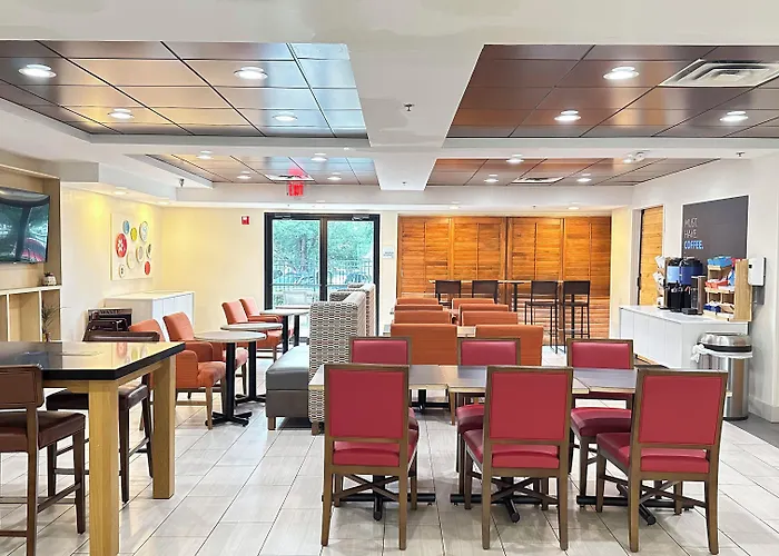 Express & - By Ihg Hotel Prospect Heights