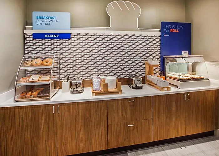 Express & - By Ihg Prospect Heights