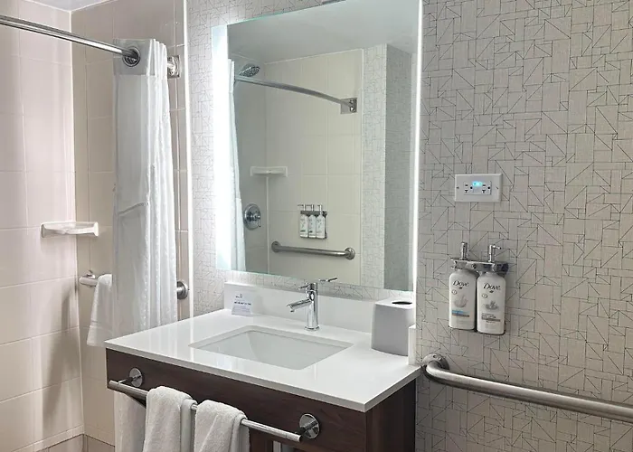 Hotel Express & - By Ihg