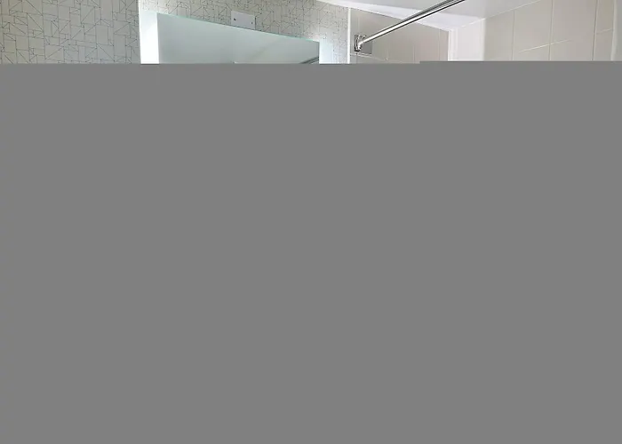 Express & - By Ihg Hotel