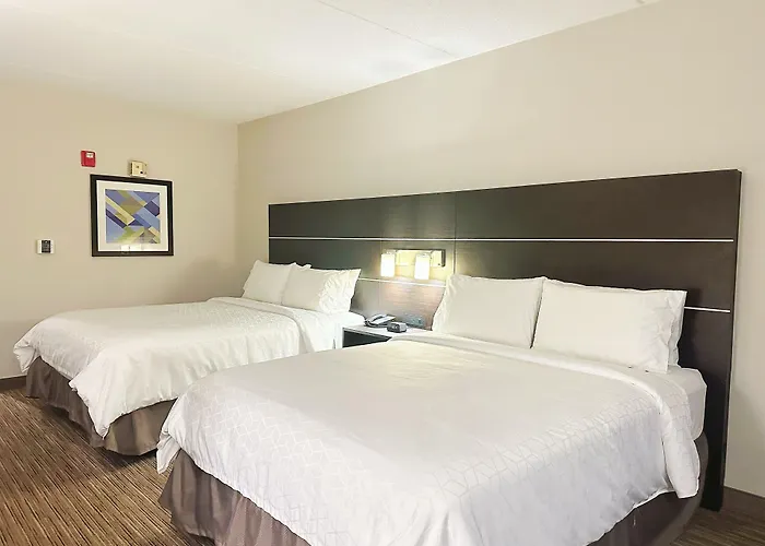 Hotel Express & - By Ihg 4*