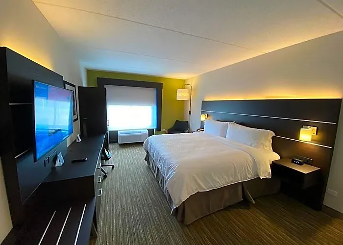 Express & - By Ihg Prospect Heights