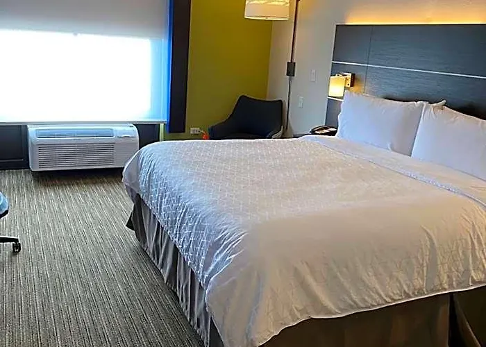 Express & - By Ihg Hotel Prospect Heights
