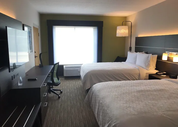 Express & - By Ihg Prospect Heights