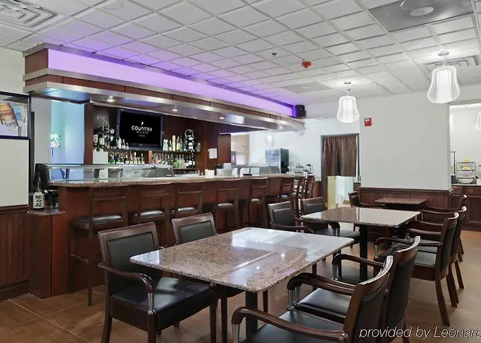 Express & - By Ihg 4*